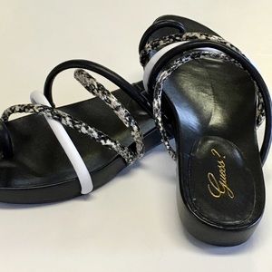 Guess Jiyana 3 Women’s Black Slides Sandals 6 1/2M